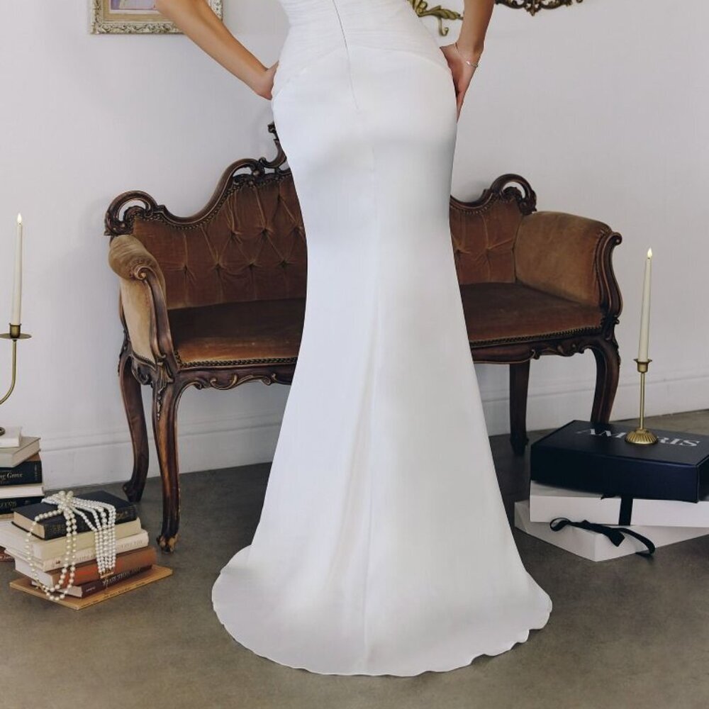 New Off White Sheath Bridal Gown w/ Halter Neckline & Ruched Waisltine CD T720W - Picture 9 of 9